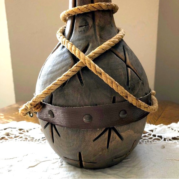 Wooden Bottle - Carved Wooden Bottle - Vintage Decor - Hand-Carved Wooden Bottle - Picture 3 of 3
